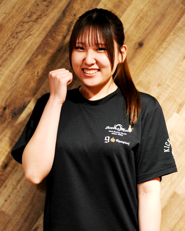 受付・トレーナー 石川 菜月